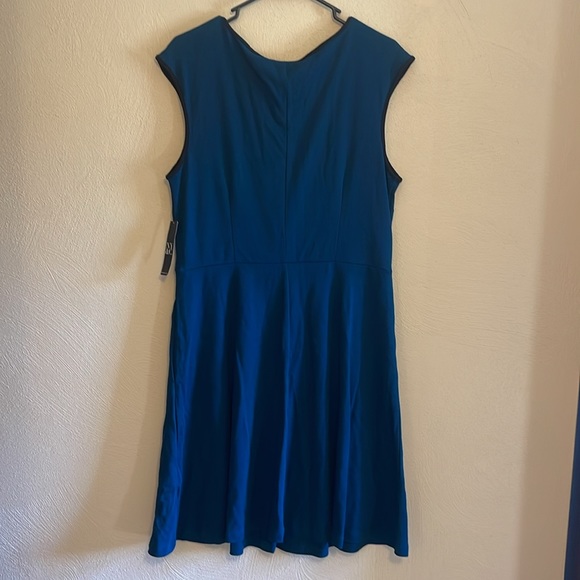 NWT NY&C cap sleeve dress - Picture 2 of 5